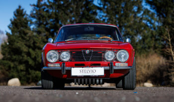 Alfa Romeo 2000 GT Veloce full