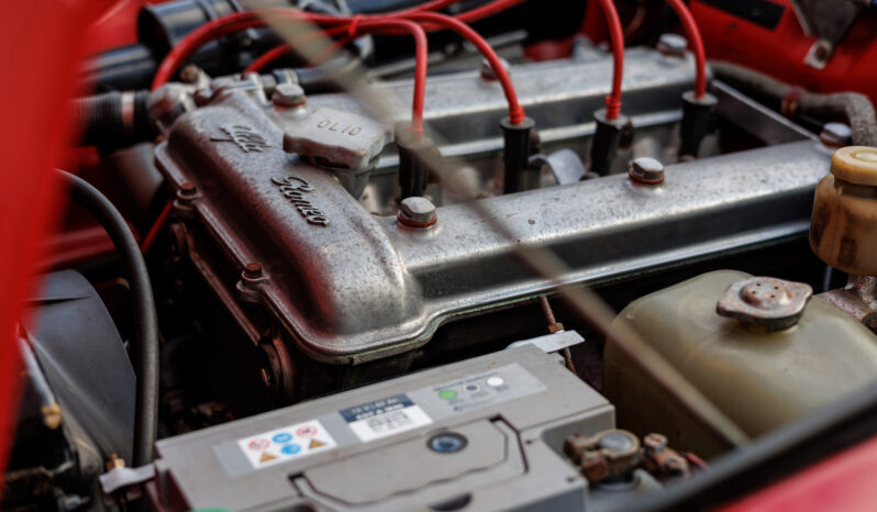 Alfa Romeo 2000 GT Veloce full