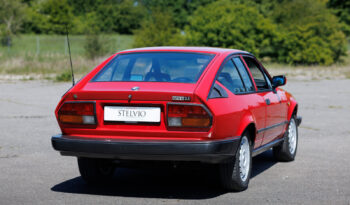 Alfa Romeo GTV GTV6 2,5 full