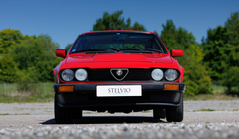 Alfa Romeo GTV GTV6 2,5 full