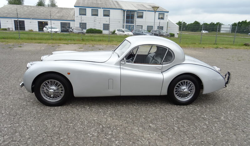 Jaguar XK 120 FHC full