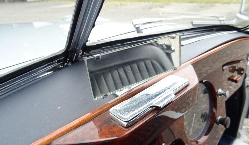 Jaguar XK 120 FHC full