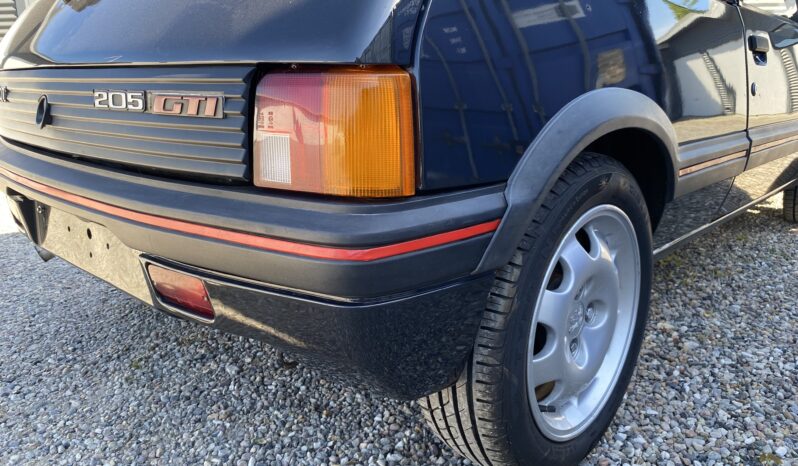 Peugeot 205 Gti 1,9 full