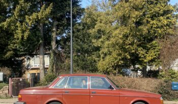 Volvo 200-Serie 244 DL full