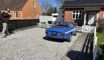 Alfa Romeo 1300 GT Junior full