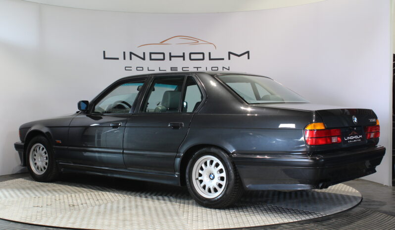 BMW 7-serie E32 750i v12 full