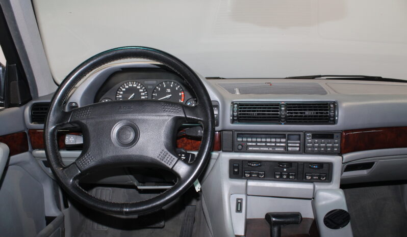 BMW 7-serie E32 750i v12 full