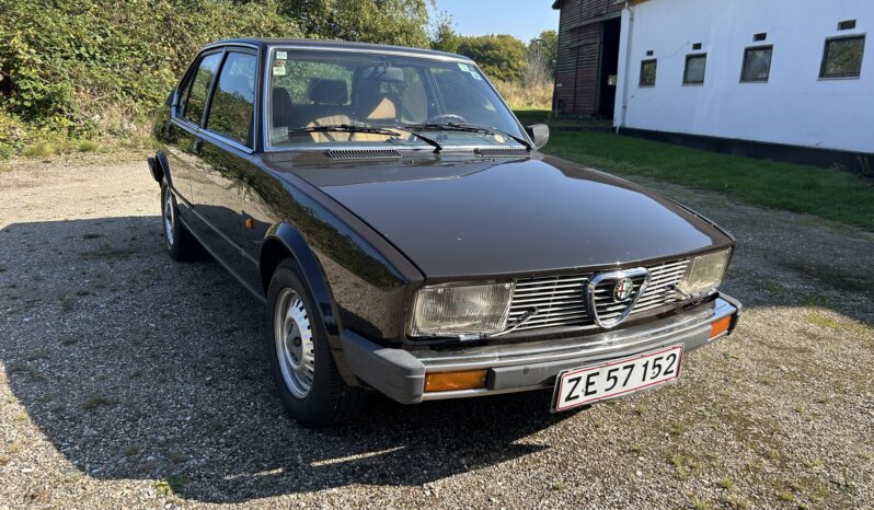 Alfa Romeo Alfetta 2000 full
