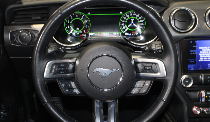 Ford Mustang 5,0 GT Fastback full