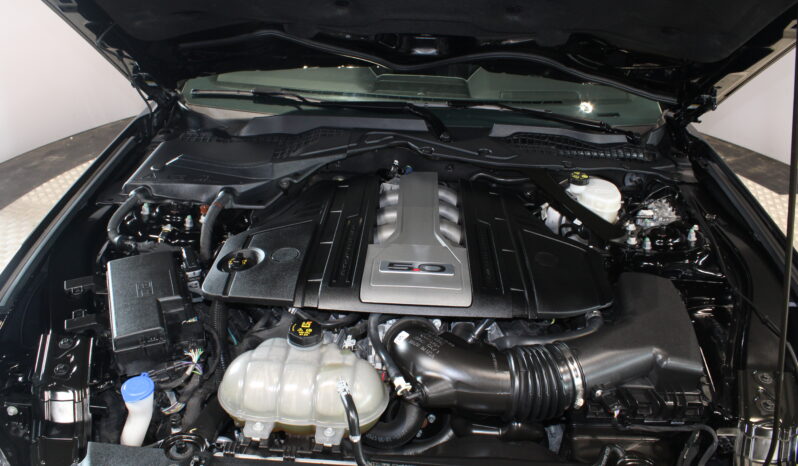 Ford Mustang 5,0 GT Fastback full