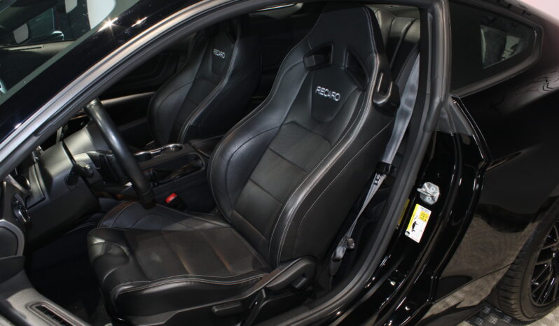 Ford Mustang 5,0 GT Fastback full