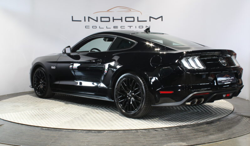 Ford Mustang 5,0 GT Fastback full