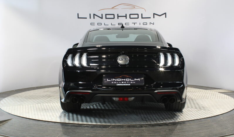 Ford Mustang 5,0 GT Fastback full