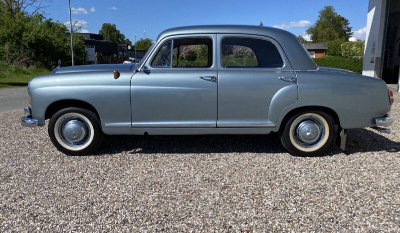 Mercedes-Benz 190 (type 201) 1,9L full