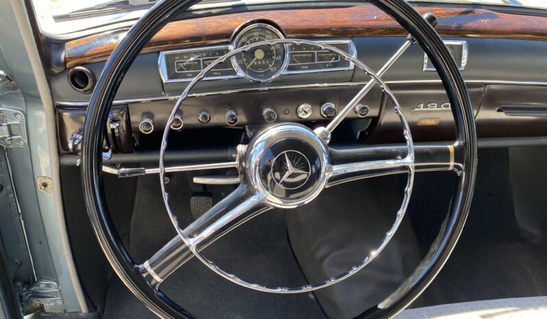 Mercedes-Benz 190 (type 201) 1,9L full