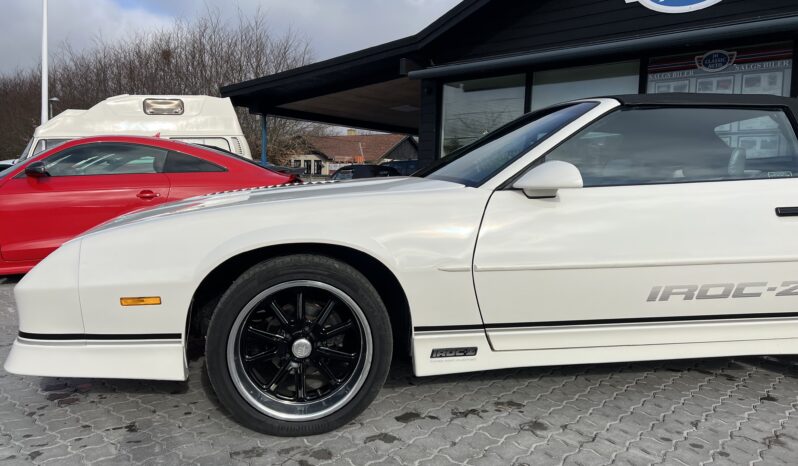 Chevrolet Camaro IROC-z full