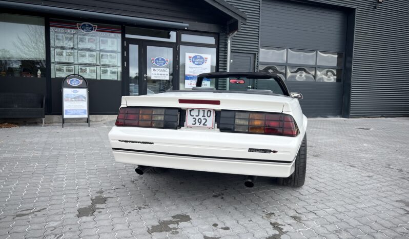Chevrolet Camaro IROC-z full