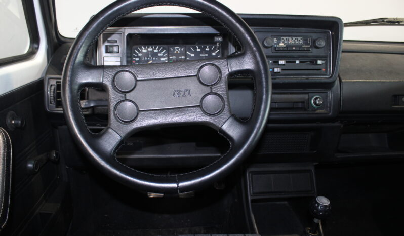 VW Golf GTI “Pirelli” full