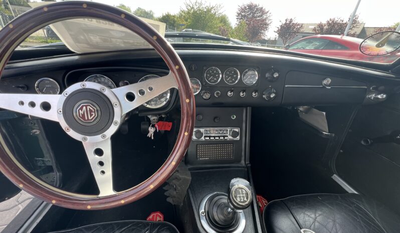MG MGB 1,3 GT Coupe full