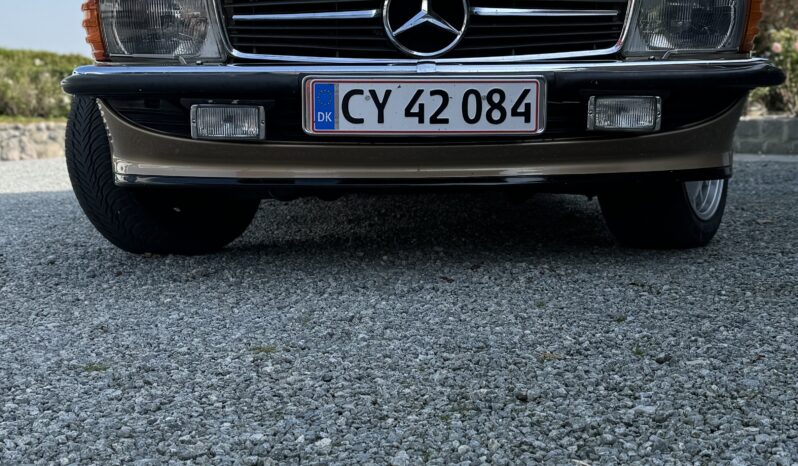 Mercedes-Benz SL-Klasse (R107) 500 full