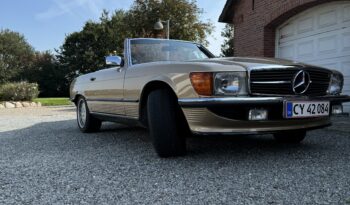 Mercedes-Benz SL-Klasse (R107) 500 full