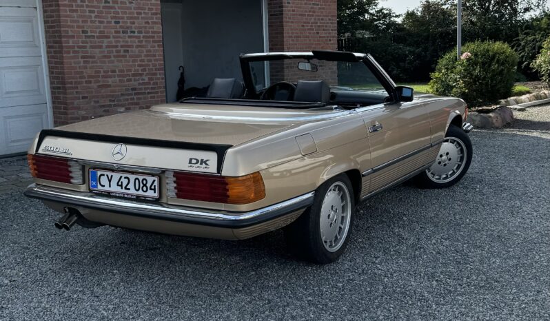 Mercedes-Benz SL-Klasse (R107) 500 full