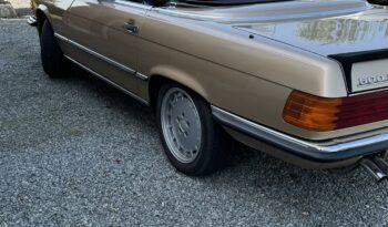 Mercedes-Benz SL-Klasse (R107) 500 full