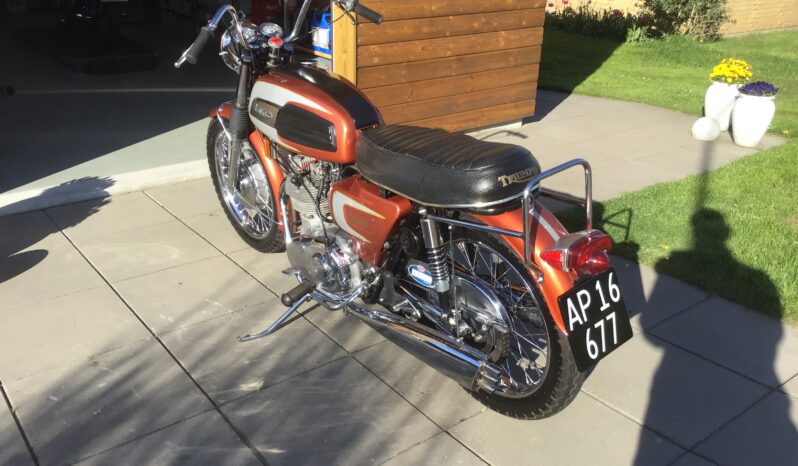 Triumph Trident full