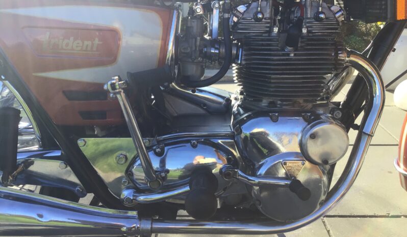 Triumph Trident full