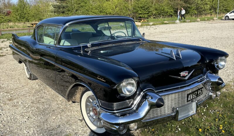 Cadillac Coupé DeVille 2 Door HT full