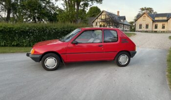Peugeot 205 XR full
