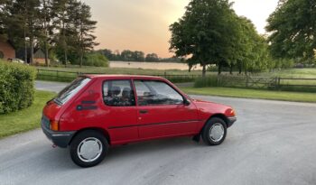 Peugeot 205 XR full