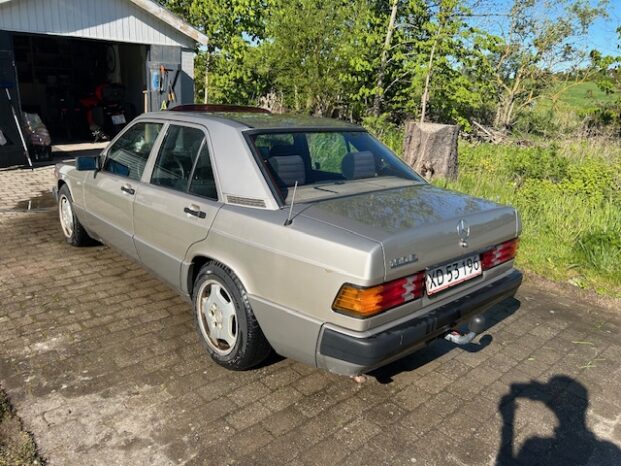 Mercedes-Benz 190 (W201) 190 full