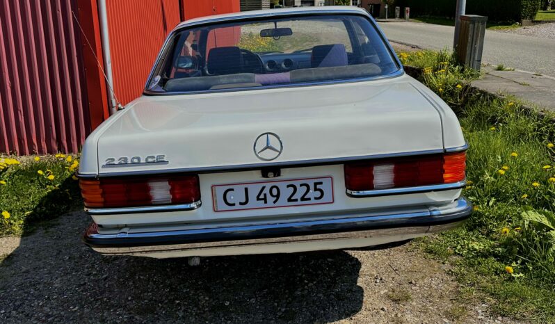 Mercedes-Benz 190-230 (W110) Mercedes Daimler 230 CE 1980 KUN 180.000 KM full