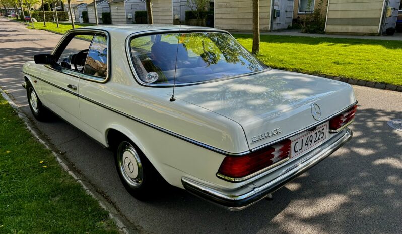 Mercedes-Benz 190-230 (W110) Mercedes Daimler 230 CE 1980 KUN 180.000 KM full