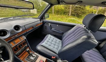 Mercedes-Benz 190-230 (W110) 230 CE Coupe full
