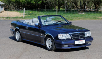 Mercedes-Benz E-Klasse (W124) E220 2,2 Cabriolet full