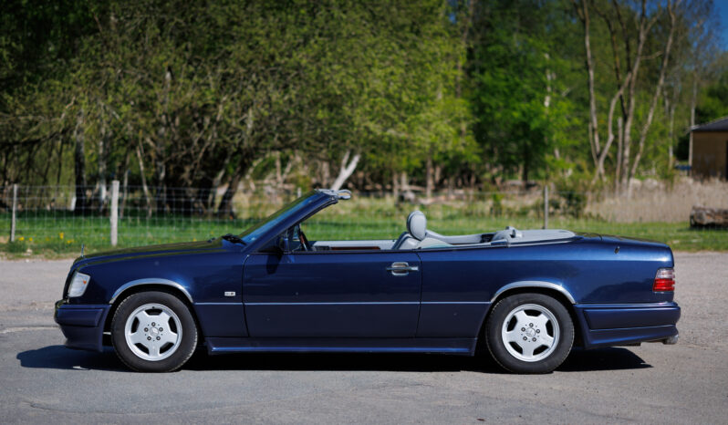 Mercedes-Benz E-Klasse (W124) E220 2,2 Cabriolet full