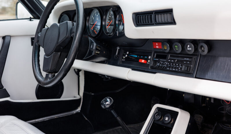 Porsche 911 930 Turbo 3,3 Liter full