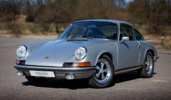 Porsche 911 2,4T Coupe full
