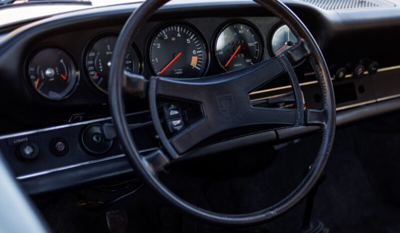 Porsche 911 2,4T Coupe full
