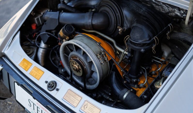 Porsche 911 2,4T Coupe full