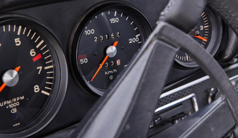 Porsche 911 T 2,2 Coupe full