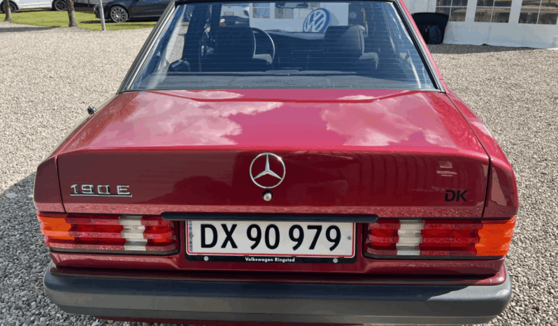 Mercedes-Benz E-Klasse (W124) 190 E 1,8 full