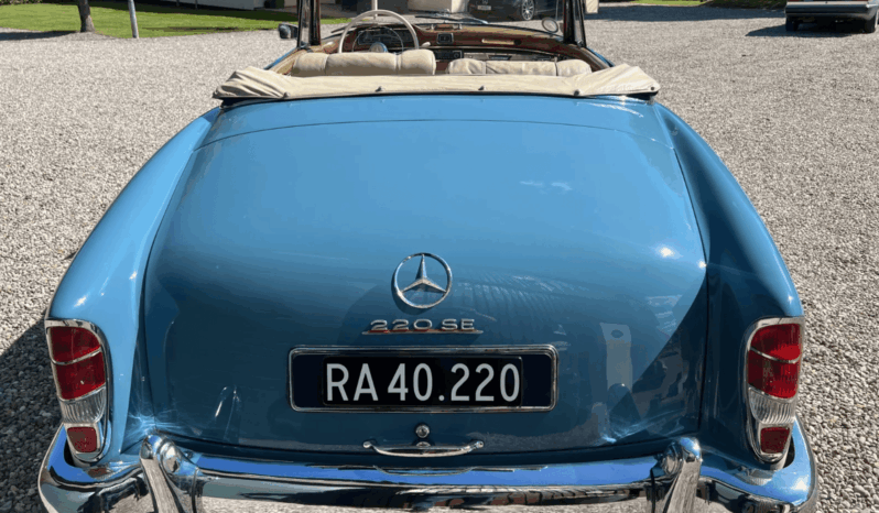 Mercedes-Benz 220 SE (W128) cabriolet full