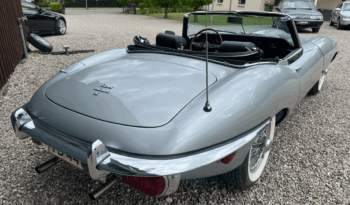 Jaguar E-Type 4,2 Roadster full