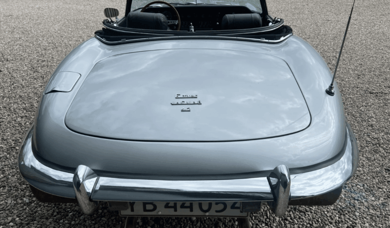 Jaguar E-Type 4,2 Roadster full