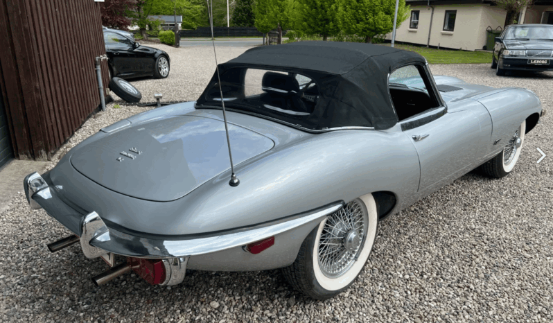 Jaguar E-Type 4,2 Roadster full