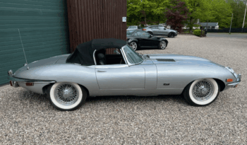 Jaguar E-Type 4,2 Roadster full