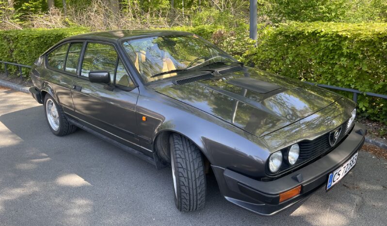 Alfa Romeo GTV GTV6 2,5 full